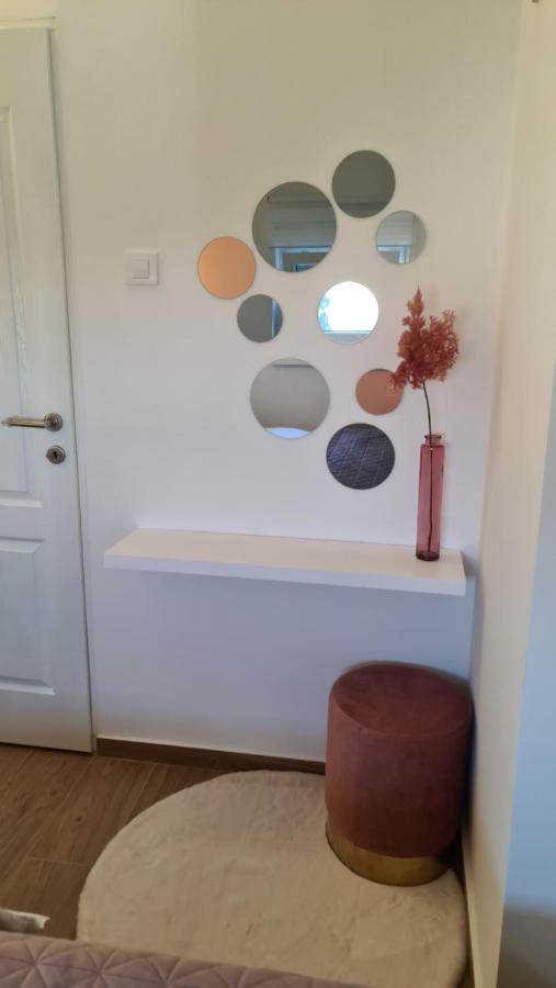 Family Oasis Apartment Zukve Vrsi Luaran gambar
